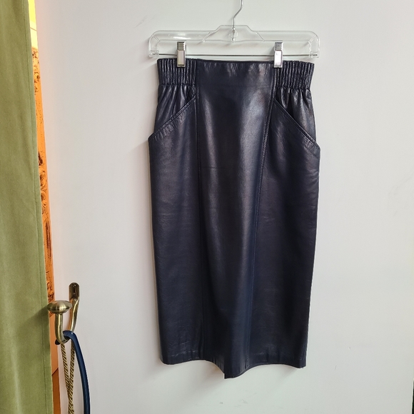 Accordi Navy Leather Pencil Skirt - Picture 1 of 14
